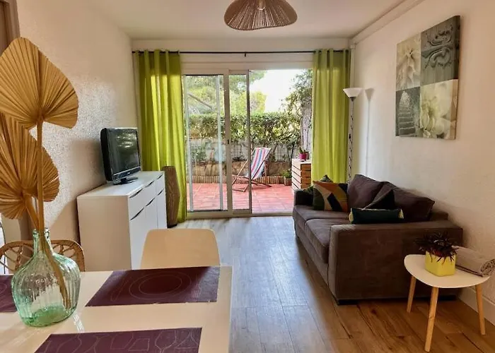 Avec Jardin Apartament