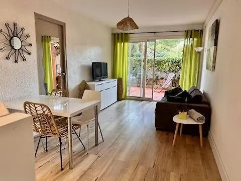 Avec Jardin Cassis